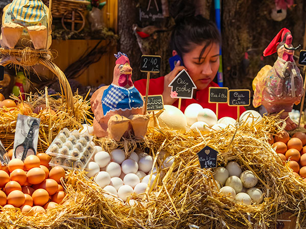 Egg seller in Barcelona mnarketplace